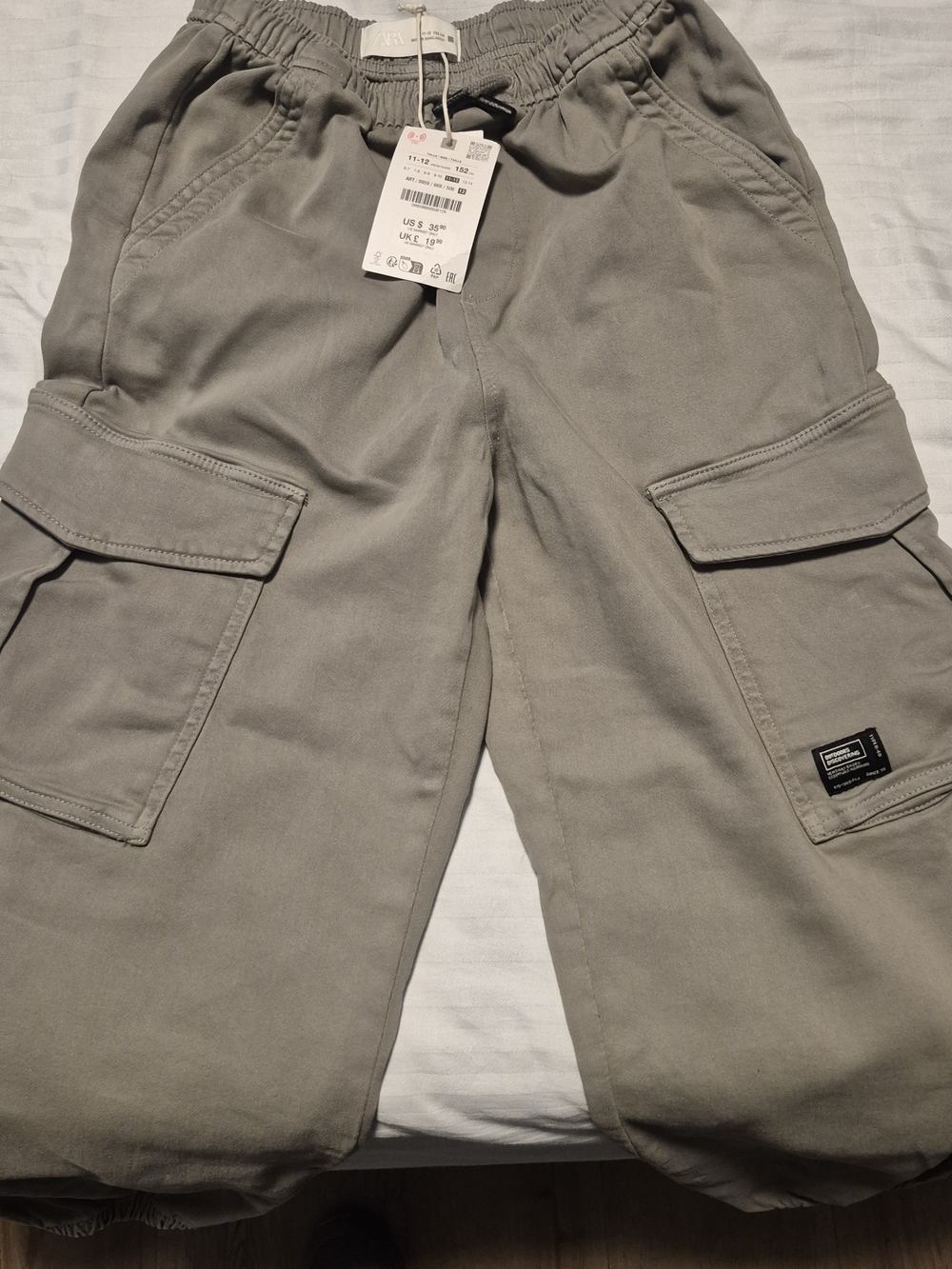 Zara Womans Cargo Pants in Light Gray